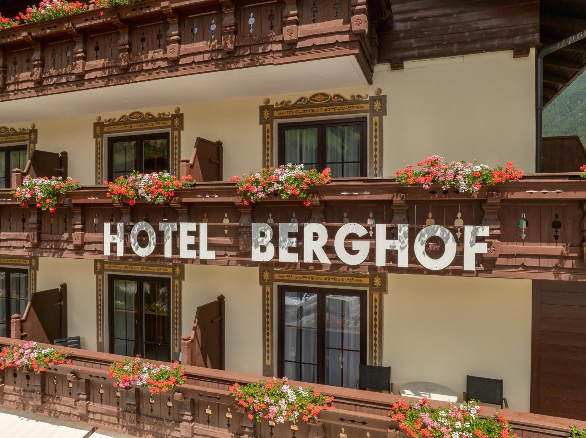 Hotel Berghof Neustift im Stubaital Eksteriør bilde