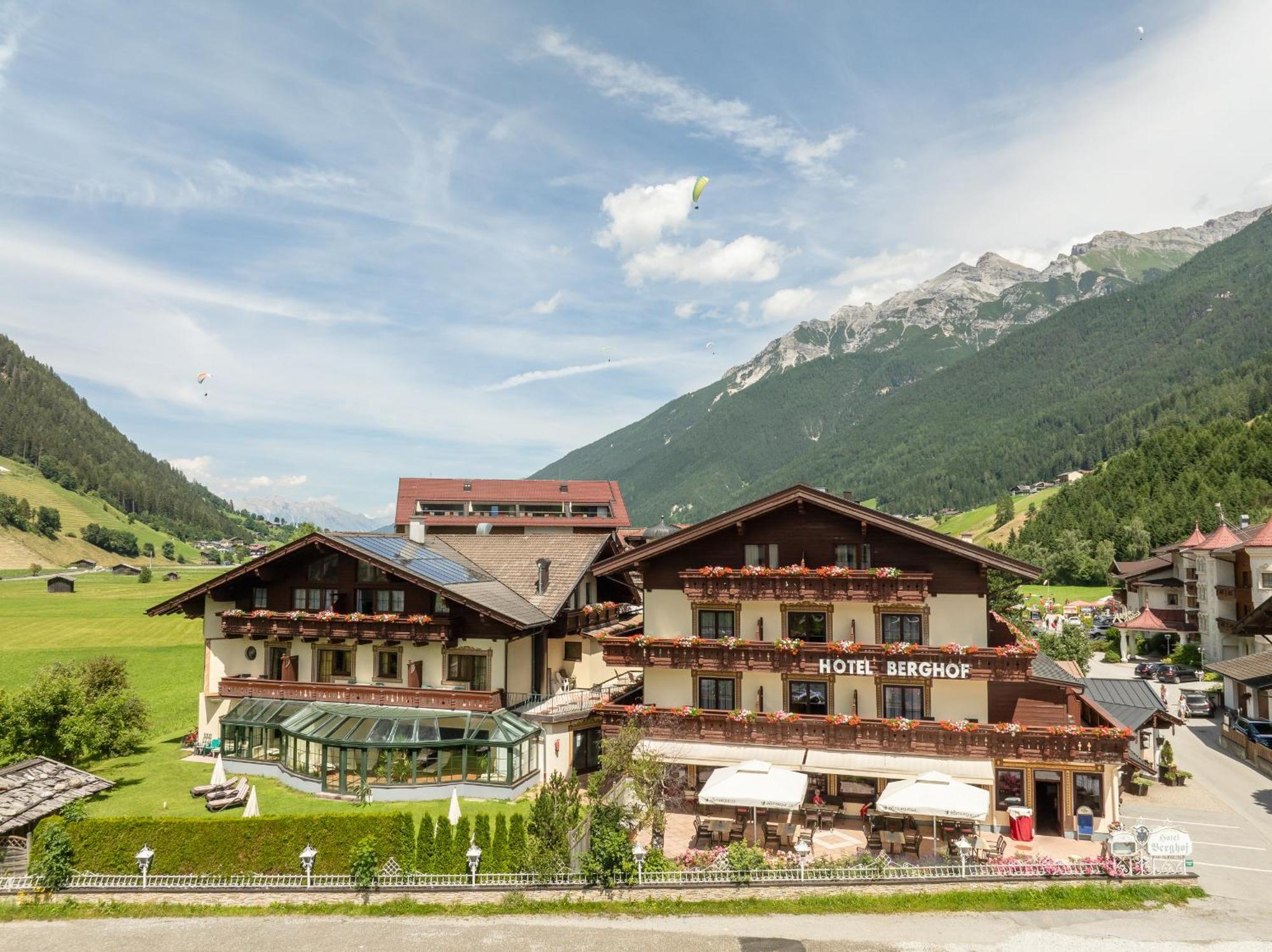 Hotel Berghof Neustift im Stubaital Eksteriør bilde