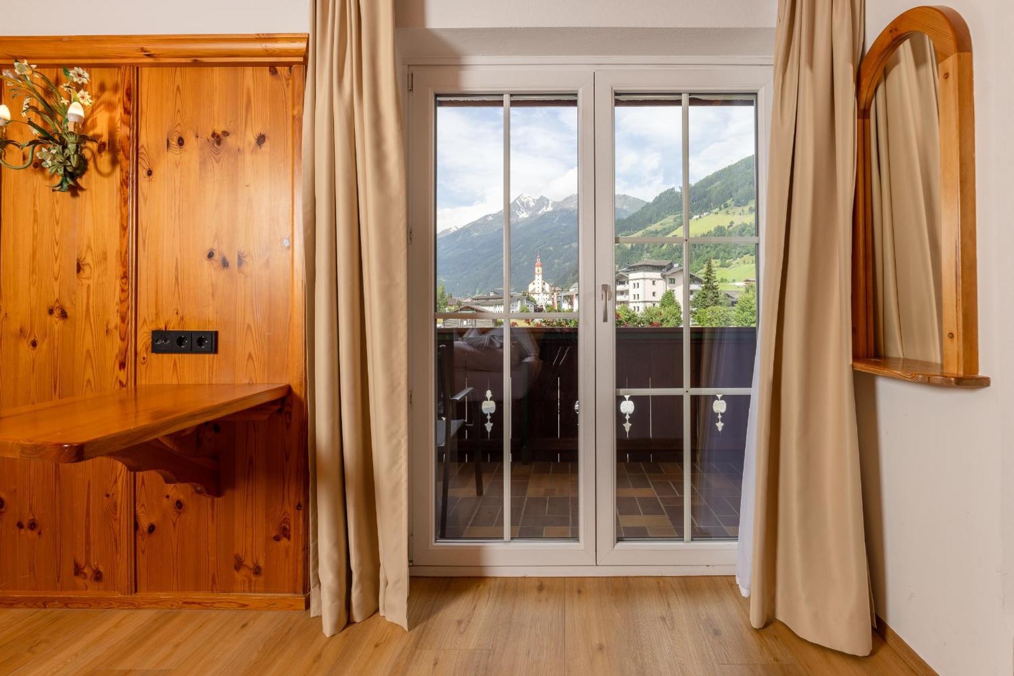 Hotel Berghof Neustift im Stubaital Eksteriør bilde